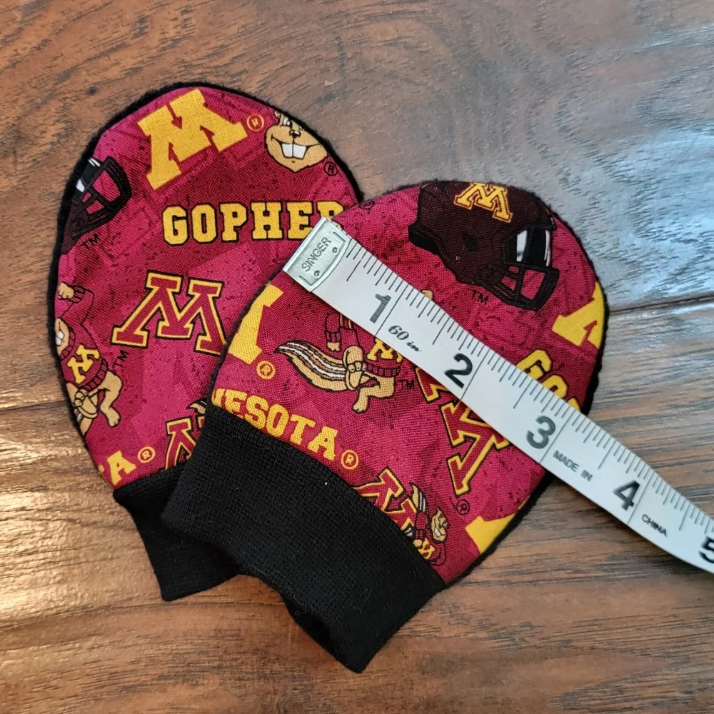 Minnesota Golden Gophers U of M Fleece Fabric Baby Mittens